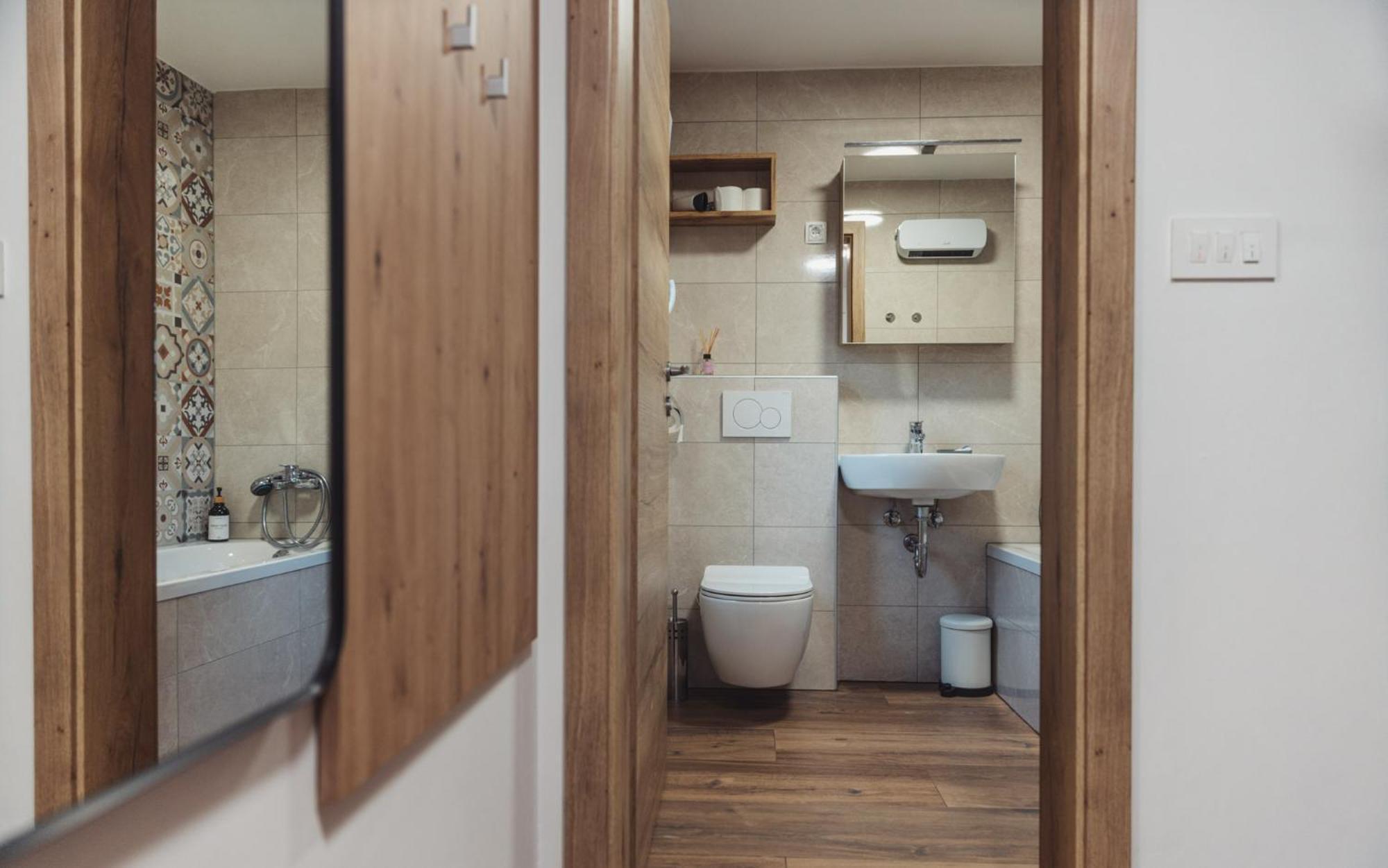 Apartma Hisa Na Ravnah With Hot Tub Pisece Экстерьер фото